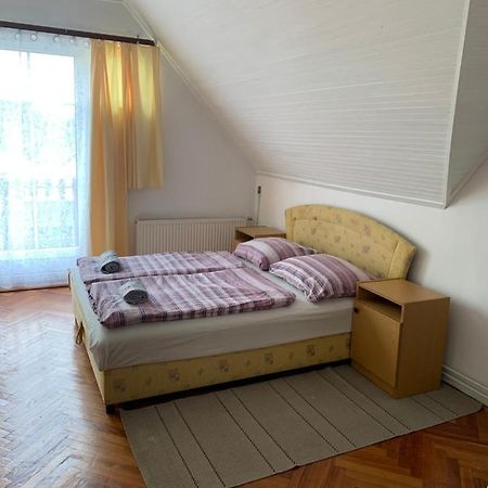 バラトンレッレKriszta Apartmanhazアパートメント エクステリア 写真