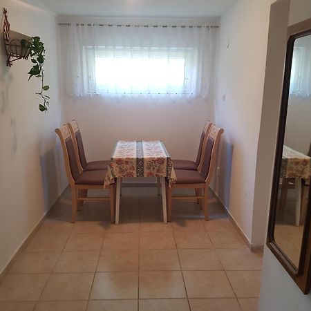 バラトンレッレKriszta Apartmanhazアパートメント エクステリア 写真