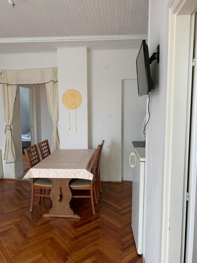 バラトンレッレKriszta Apartmanhazアパートメント エクステリア 写真