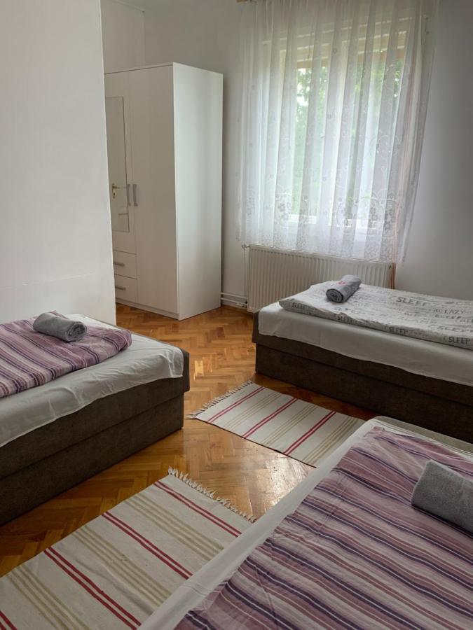 バラトンレッレKriszta Apartmanhazアパートメント エクステリア 写真