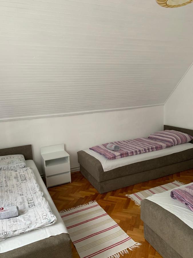 バラトンレッレKriszta Apartmanhazアパートメント エクステリア 写真