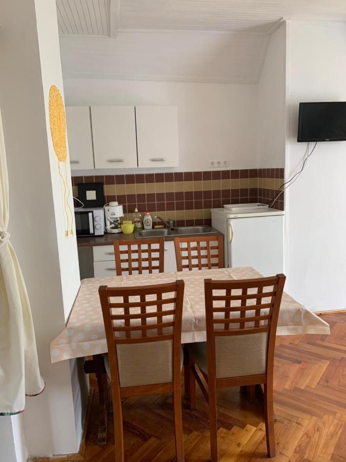 バラトンレッレKriszta Apartmanhazアパートメント エクステリア 写真