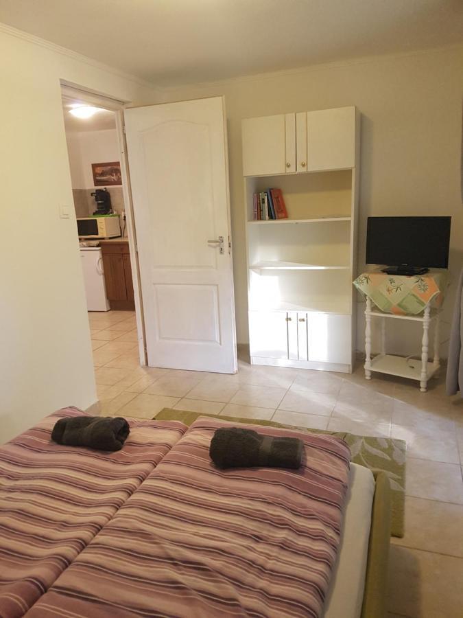 バラトンレッレKriszta Apartmanhazアパートメント エクステリア 写真