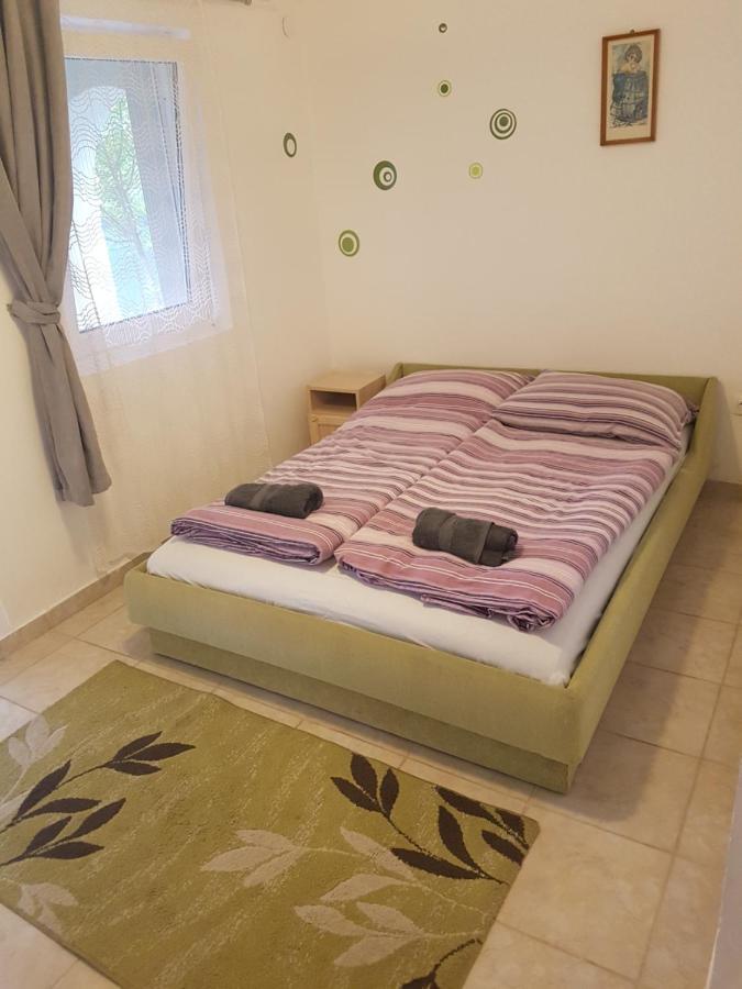 バラトンレッレKriszta Apartmanhazアパートメント エクステリア 写真